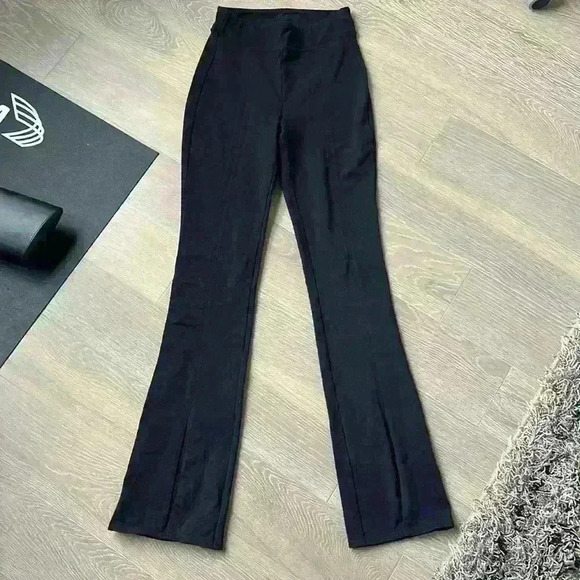 Alo Yoga High Waist Flutter Legging Black - Picture 8 of 11